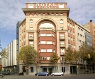 En ple centre de Girona, l\'Hotel Ultonia (3*) i l\'Hotel Gran Ultonia (4*) permeten visitar a peu tots els encants de Girona ja sigui per lleure o per negocis.   