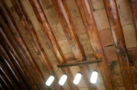 Detall de les bigues del sostre