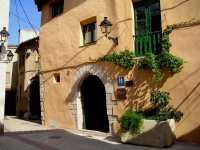 Faana de l'hotel, bonic i acollidor. Situat al mig de Vilaverd a uns 5 minuts de Montblanc (poble medieval).