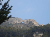 Roca Foradada (Mont-ral)