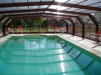 la piscina coberta de la casa
