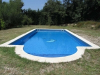 Mas Seriny. Piscina d'aigua salada