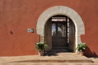 Portal d'entrada a Masia Casa Roja - Allotjament Rural.