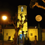 Esglsia de Gualba, edifici Romnic del segle XI, a la nit