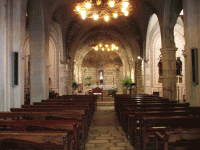 Interior de l'Esglsia de Gualba, edifici Romnic del segle XI