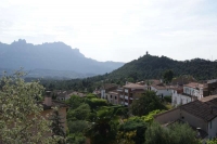 La Torrota i Montserrat al fons