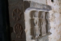 Detall d'ornamentacions de Sant Lleir de Casabella al municipi de La Coma i la Pedra