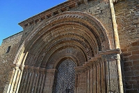 Portic romnic de Santa Maria del castell.