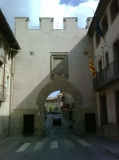 Portalada del 1542, antiga entrada al nucli urb.