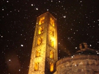 Esglèsia de Sant Climent de Taüll, en plena nevada.