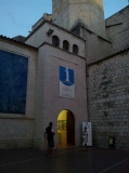 Entrada de l'oficina de turisme de Figueres